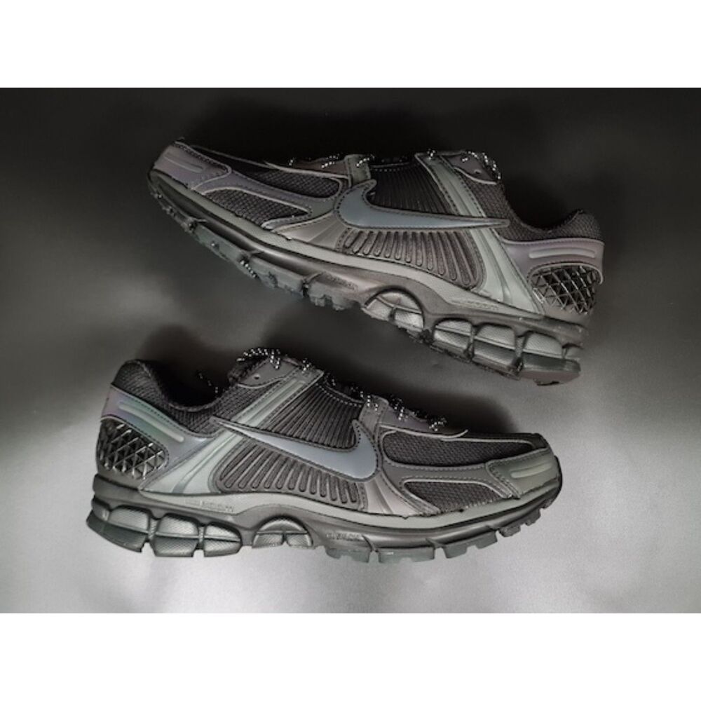 Nike Zoom Vomero 5 Black Reflective. SIZE 10 - IM6597-001